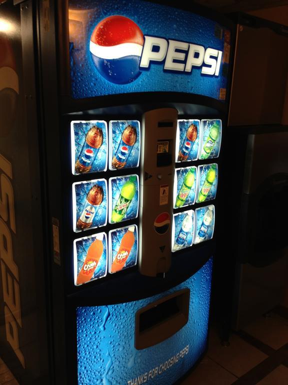 Super 8 By Wyndham Oklahoma City Extérieur photo